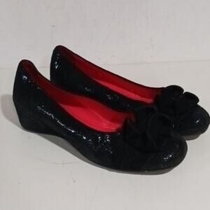 Pas de Rouge Italy Wedge Black Metallic Suede Bow sz 38-8